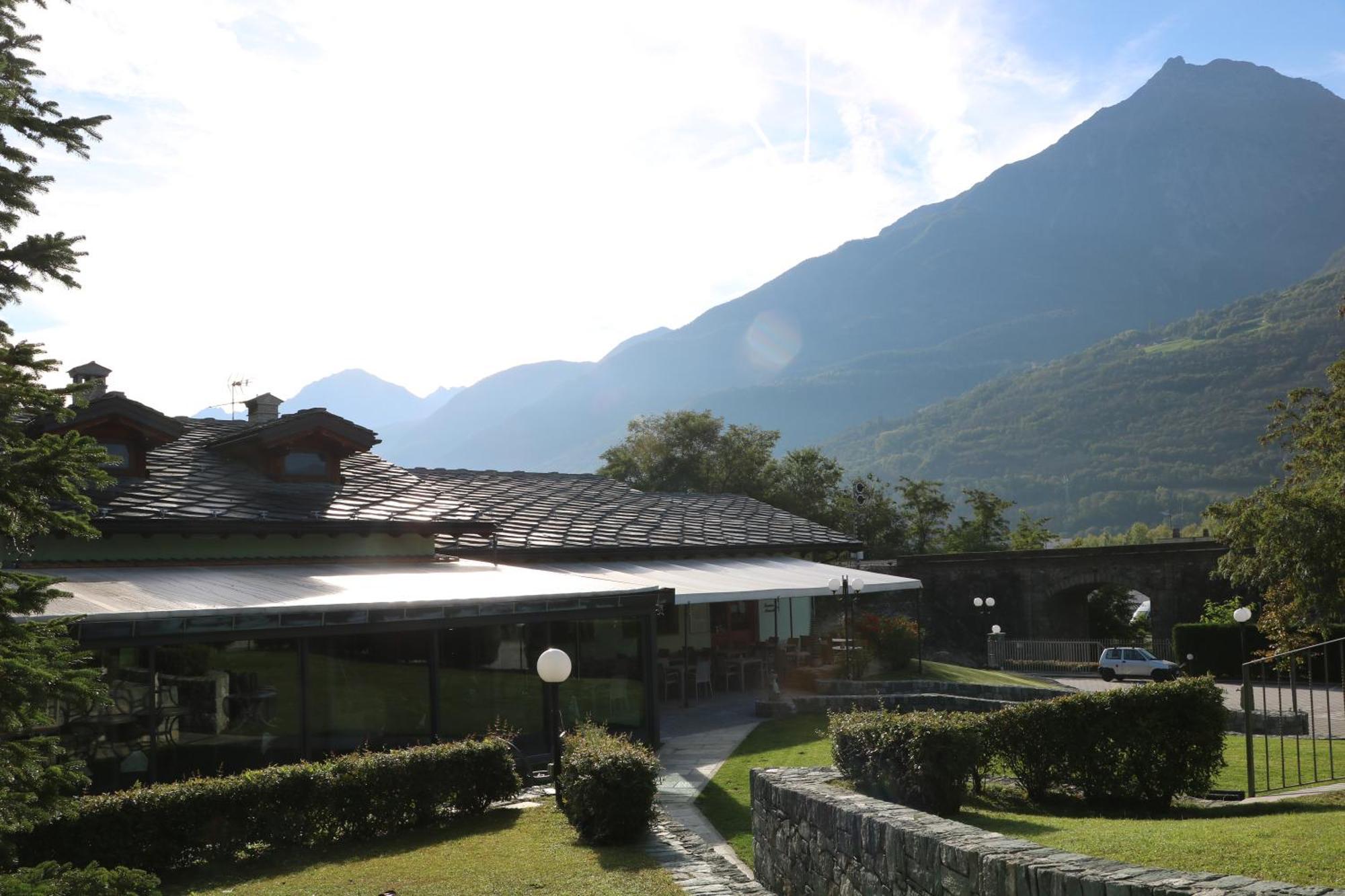 Lazy Bee Camping Village Aosta Exteriér fotografie