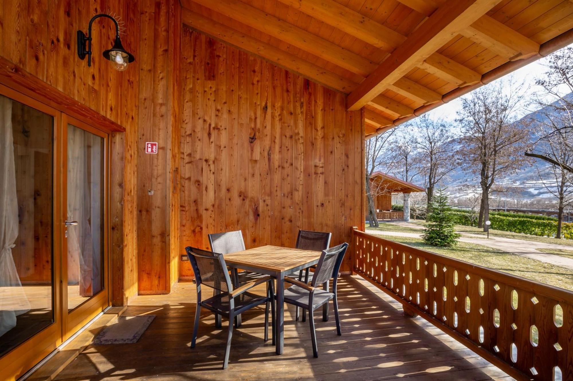 Lazy Bee Camping Village Aosta Exteriér fotografie
