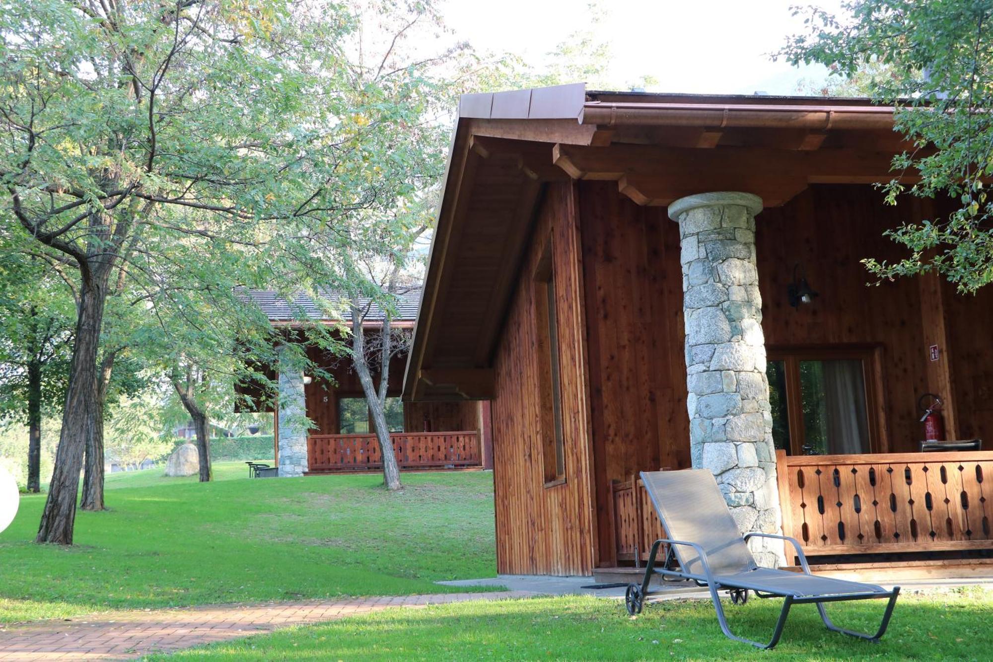 Lazy Bee Camping Village Aosta Exteriér fotografie
