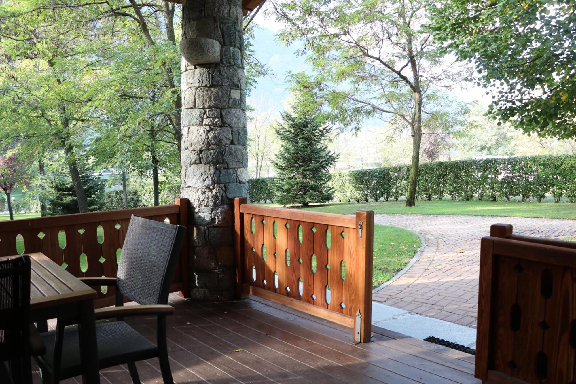 Lazy Bee Camping Village Aosta Exteriér fotografie