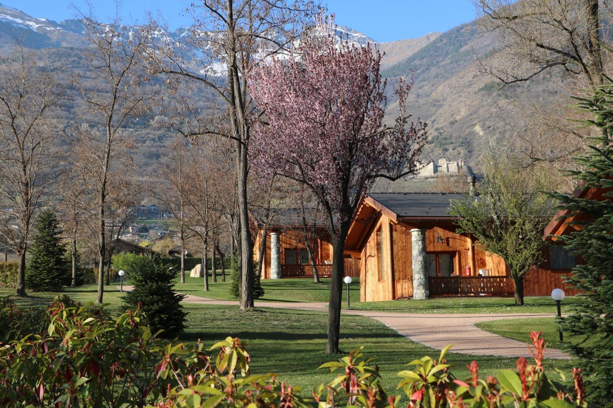 Lazy Bee Camping Village Aosta Exteriér fotografie